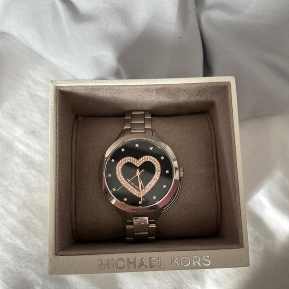 Michael Kors Heart Face Watch